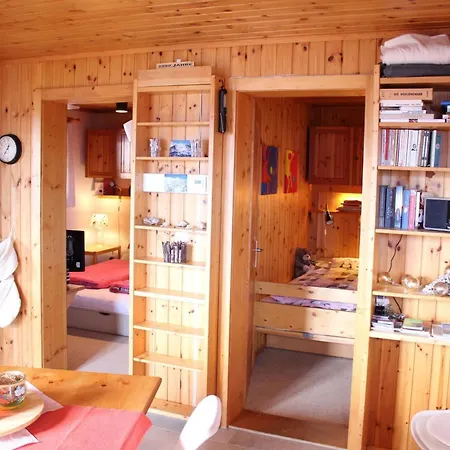 Jonathan Eg Sued Appartement-fewo- Dusche- Wc 2 1-2 Zimmerwohnung- 5-betten By Interhome *